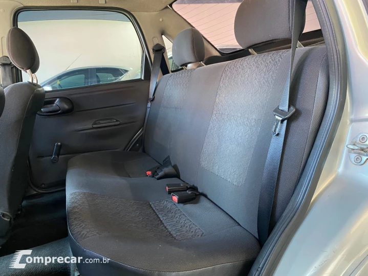 CORSA 1.6 MPFI Classic Sedan 8V