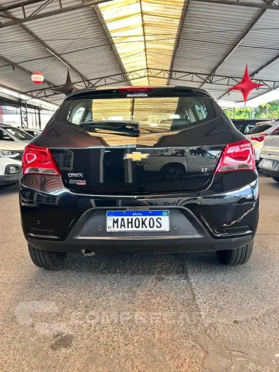 ONIX HATCH LT 1.0 8V FlexPower 5p Mec.