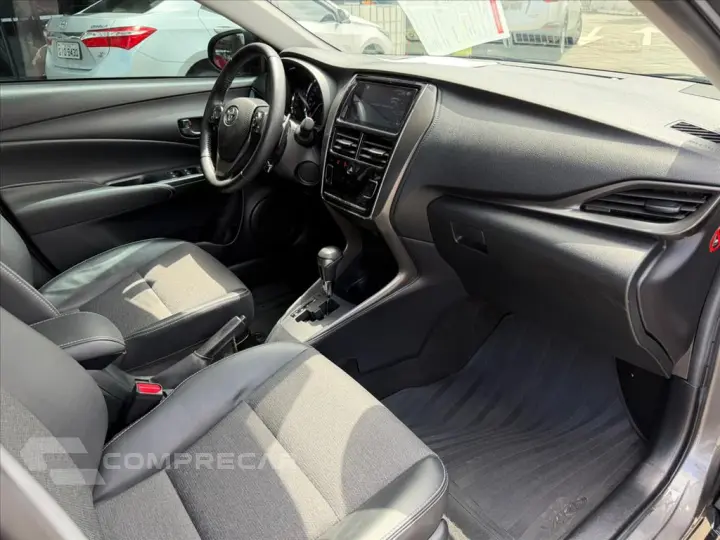 YARIS 1.5 16V FLEX SEDAN XS MULTIDRIVE