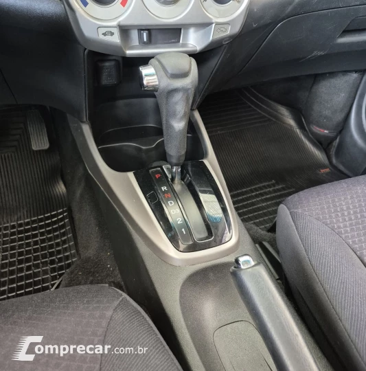 CITY Sedan DX 1.5 Flex 16V Aut.