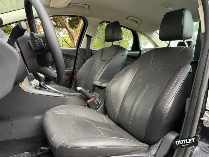 FOCUS 2.0 TITANIUM SEDAN 16V FLEX 4P POWERSHIFT