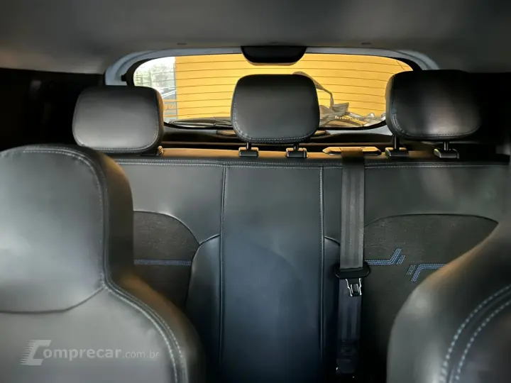 Kwid KWID Intense 1.0 Flex 12V 5p Mec.