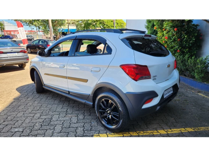 ONIX 1.4 MPFI ACTIV 8V FLEX 4P MANUAL
