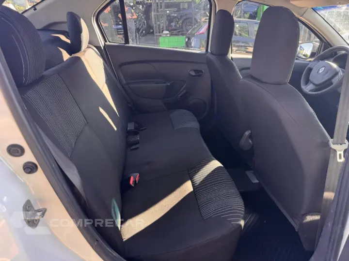 LOGAN Authentique Hi-Flex 1.0 16V 4p