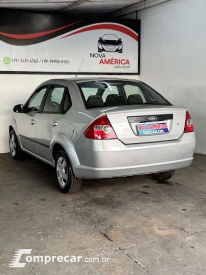 Fiesta Sed. Personnalité 1.0 8V 4p