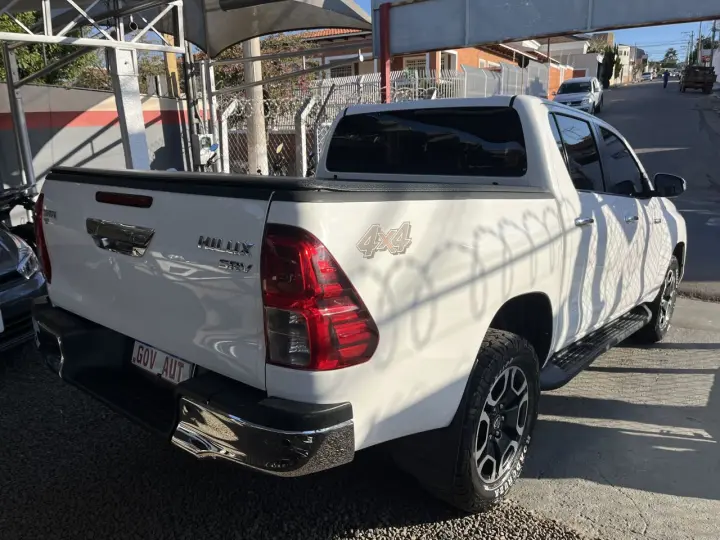 Hilux Caminhonete 2.8 16V SRV 4X4 DIESEL CABINE DUPLA AUTOMÁ
