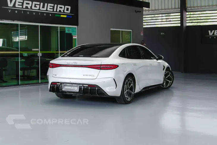 SEAL 82,5 KW AWD