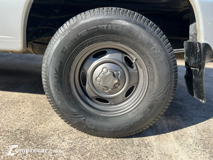 RANGER 2.5 XL 4X2 CS 8V