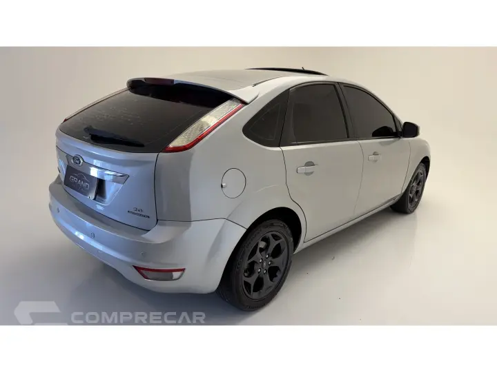FOCUS 2.0 TITANIUM HATCH 16V FLEX 4P AUTOMÁTICO