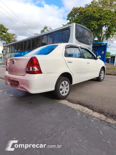 ETIOS 1.5 XS Sedan 16V