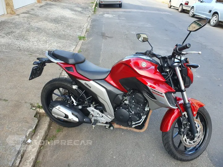 Fazer 250