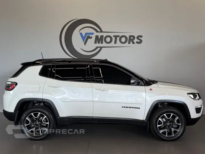 COMPASS 2.0 16V DIESEL TRAILHAWK 4X4 AUTOMÁTICO