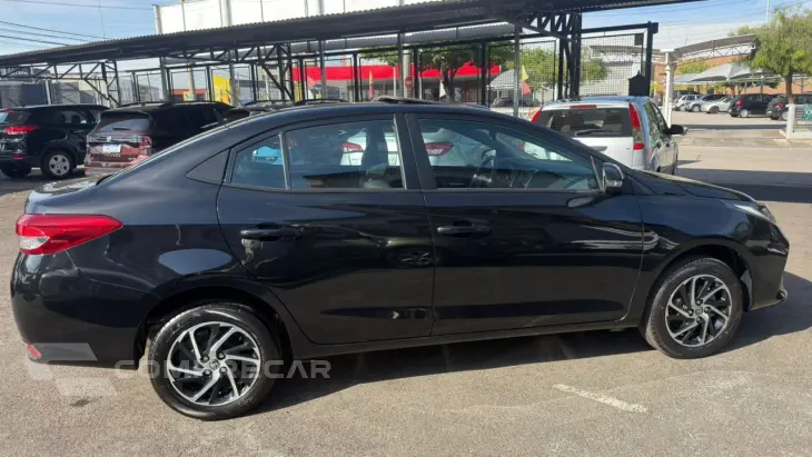 Yaris Sedan 1.5 16V 4P FLEX XLS MULTIDRIVE AUTOMÁTICO CVT