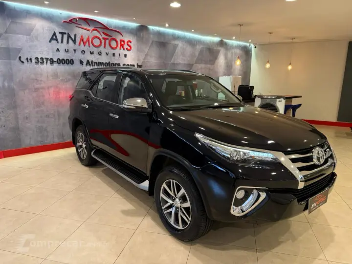 Hilux SW4 2.8 16V 4P SRX PLATINUM 4X4 7 LUGARES TURBO DIESEL