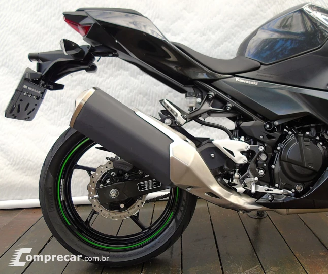 KAWASAKI NINJA 400