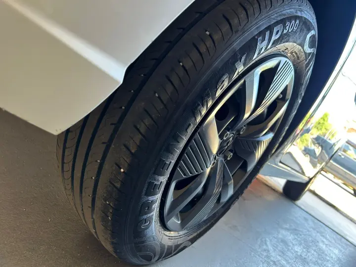 Polo Track 1.0 Flex 12V 5p