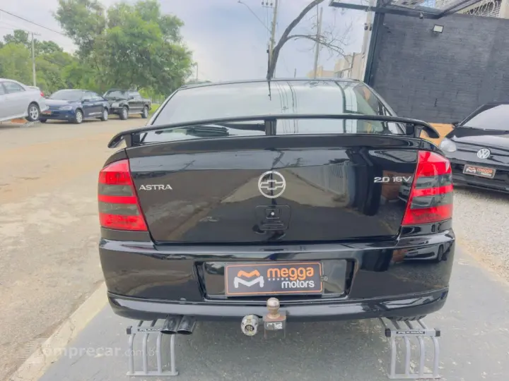 Astra Hatch 2.0 16V 4P GSI