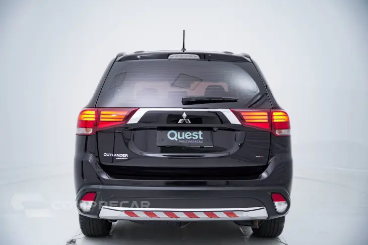 OUTLANDER 2.2 165cv Diesel Aut.