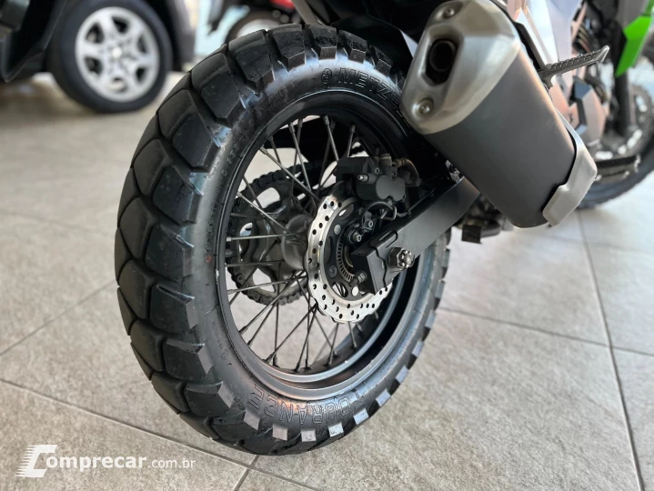 VERSYS-X 300