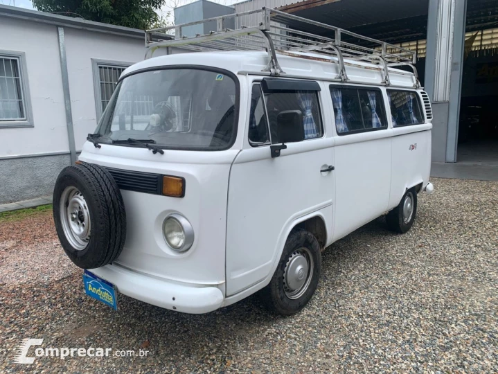 Kombi 1.4 FLEX STD 9 LUGARES