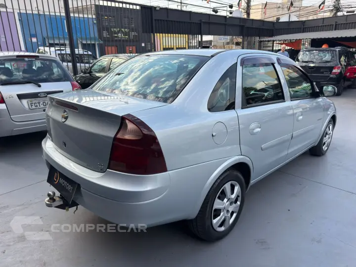 CORSA 1.4 MPFI Premium Sedan 8V