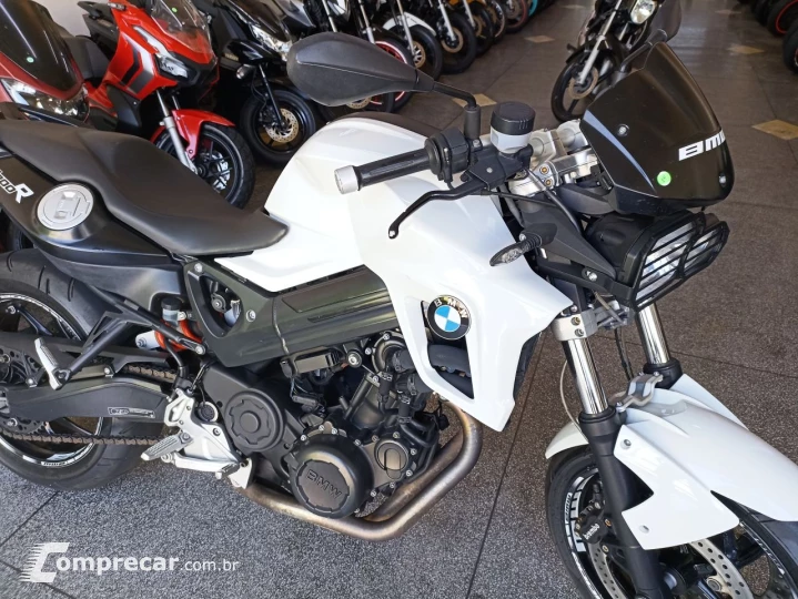 F 800 R
