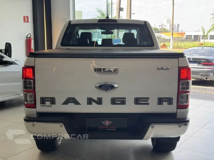 Ranger 3.2 20V XLT 4X4 CABINE DUPLA TURBO DIESEL AUTOMÁTICO
