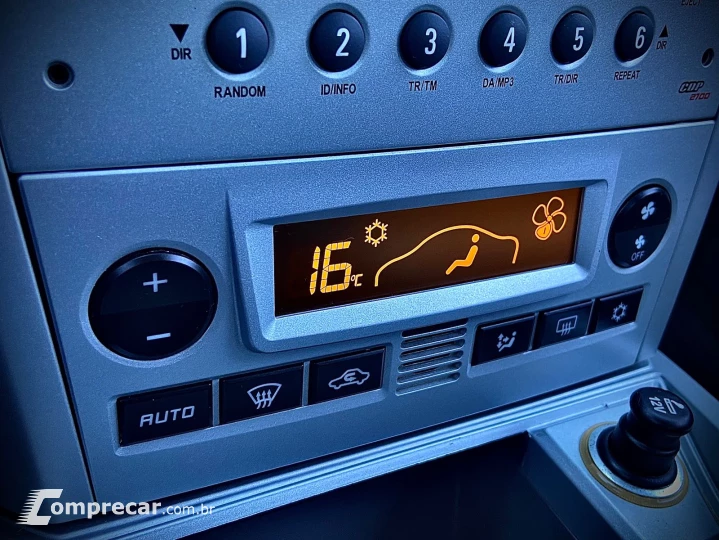 VECTRA 2.0 MPFI Elegance 8V