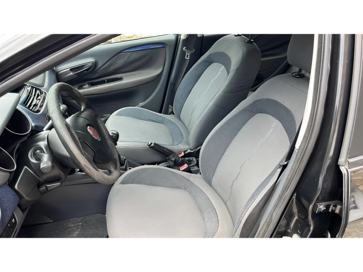 PUNTO 1.4 ATTRACTIVE 8V FLEX 4P MANUAL