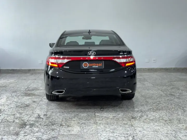 AZERA 3.0 MPFI GLS V6 24V