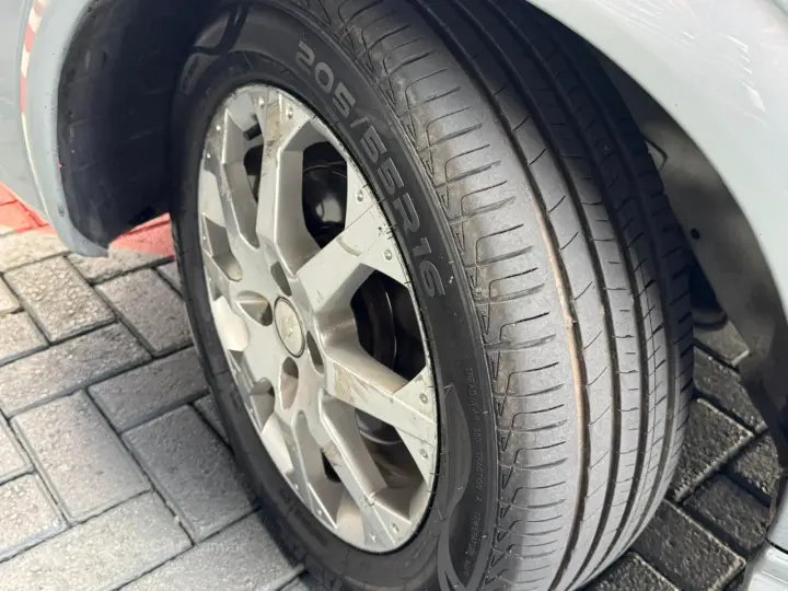 ASTRA 2.0 MPFI Advantage 8V