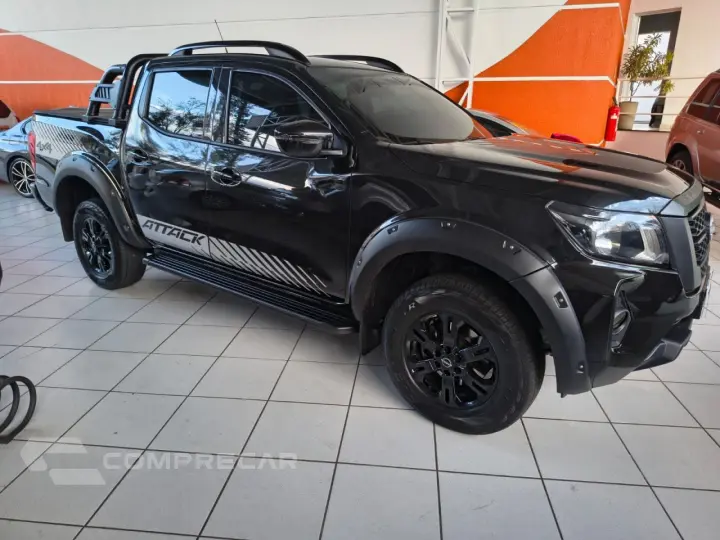 Frontier 2.3 ATTACK CABINE DUPLA 4X4 BI-TURBO DIESEL AUTOMÁT