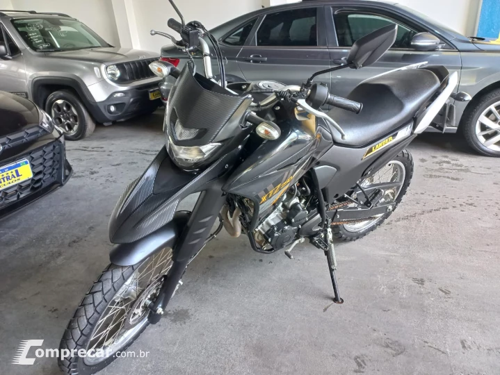 XTZ250 Lander