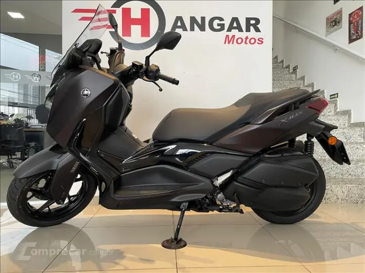XMAX 300 CONNECTED ABS