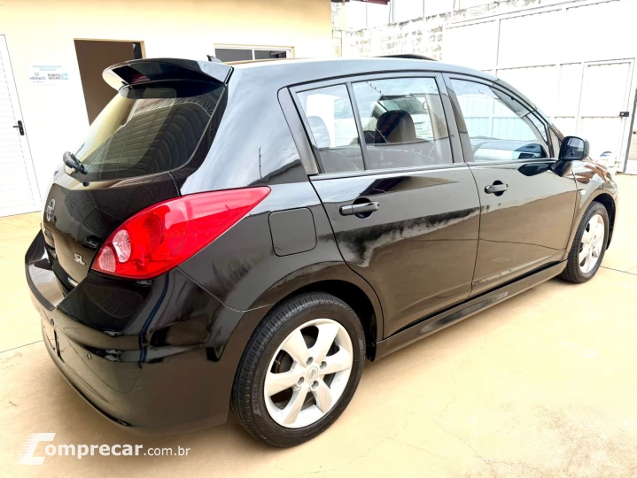 Tiida 1.8 SL