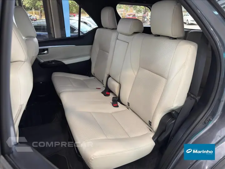 HILUX SW4 2.8 D-4D TURBO DIESEL DIAMOND 7L 4X4 AU