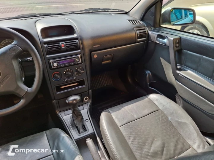 ASTRA 2.0 MPFI Advantage Sedan 8V