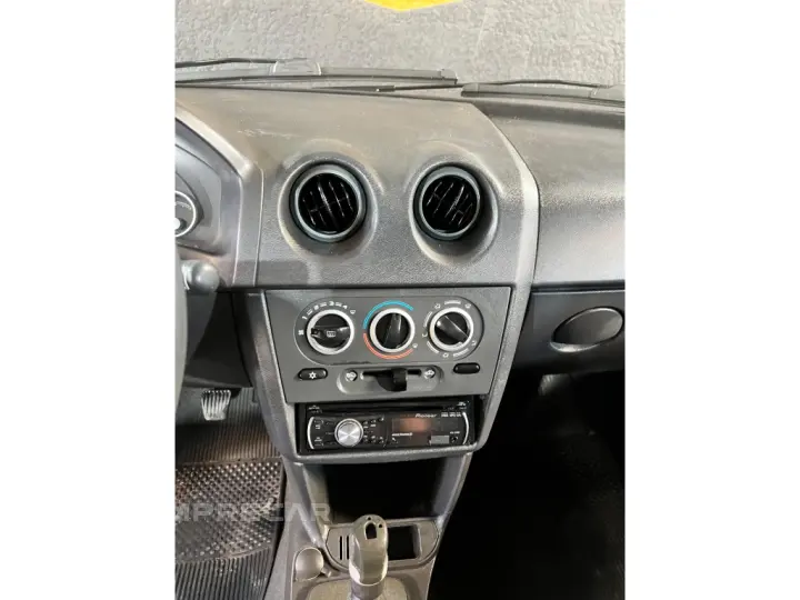 PRISMA 1.4 MPFI MAXX 8V FLEX 4P MANUAL