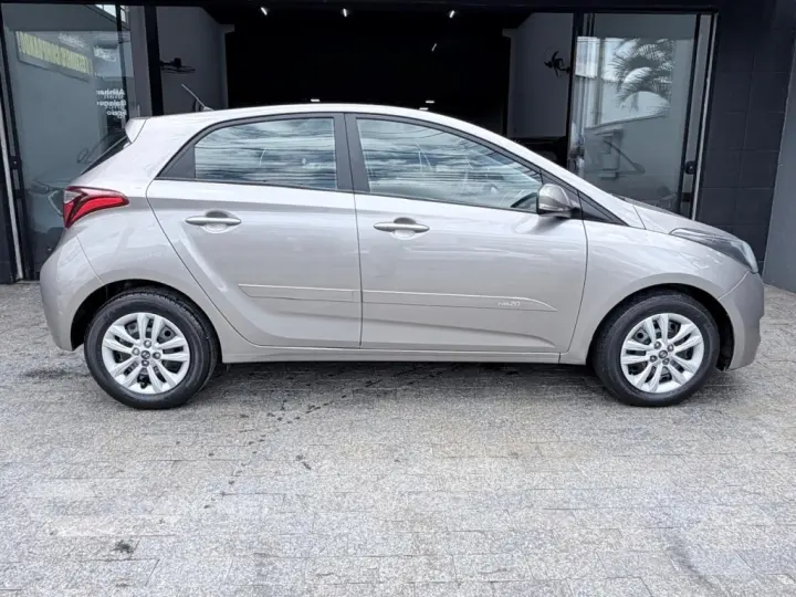 HB20 1.0 COMFORT PLUS 12V FLEX 4P MANUAL