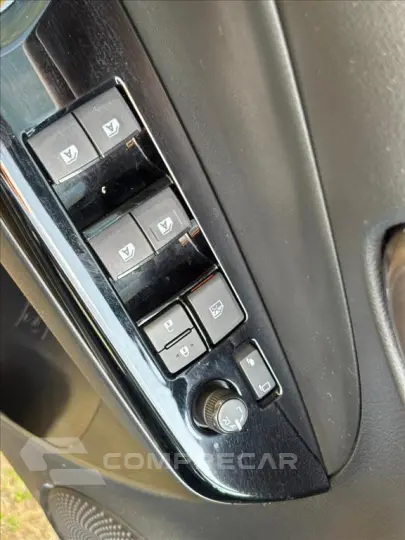 YARIS 1.5 16V FLEX SEDAN XLS MULTIDRIVE