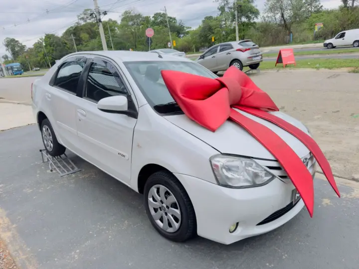 ETIOS 1.5 XS Sedan 16V