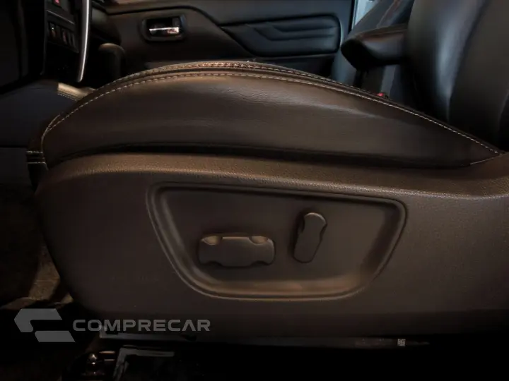 L200 TRITON 2.4 16V Turbo Sport Hpe-s CD 4X4