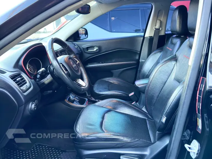COMPASS 2.0 16V DIESEL TRAILHAWK 4X4 AUTOMÁTICO