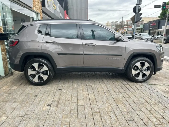 COMPASS 2.0 16V FLEX LONGITUDE AUTOMÁTICO