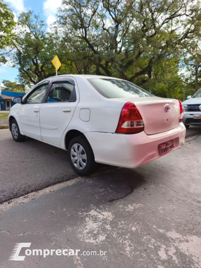 ETIOS 1.5 XS Sedan 16V