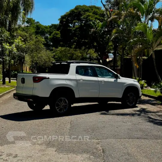 TORO 2.0 16V Turbo Freedom 4WD AT9