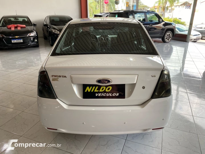FIESTA 1.6 Rocam SE Sedan 8V