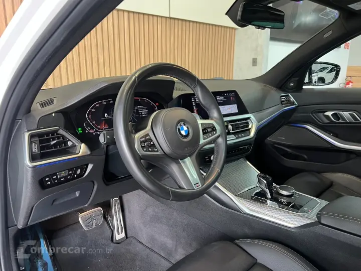 320i 2.0 16V TURBO GASOLINA M SPORT AUTOMÁTICO