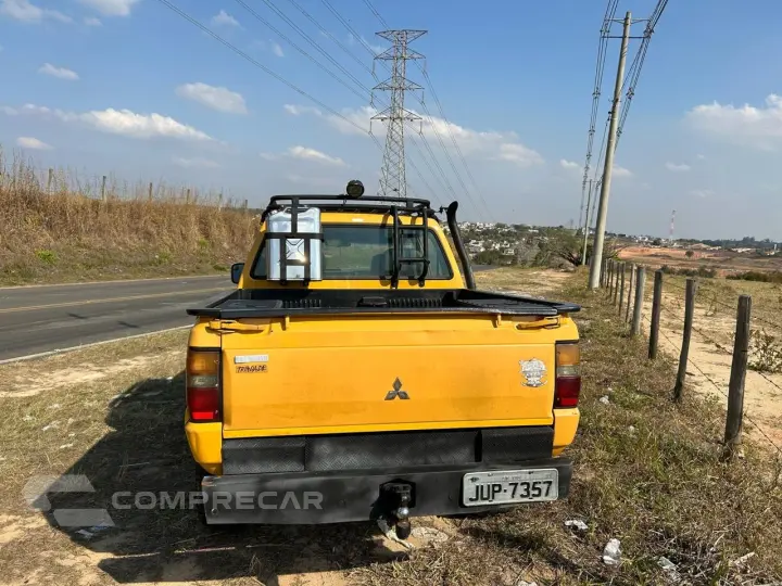 L200 2.5 Savana 4X4 CD 8V Turbo