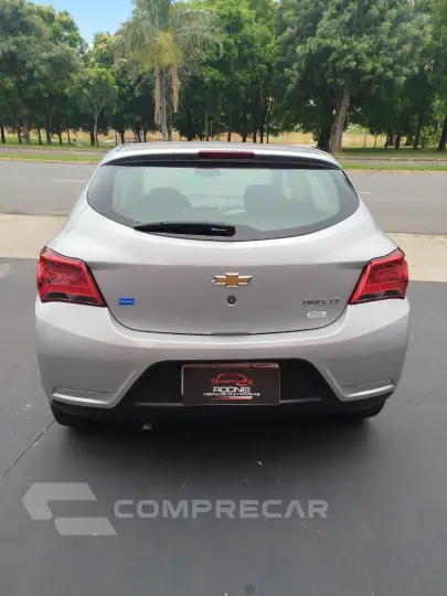 ONIX HATCH LT 1.0 8V FlexPower 5p Mec.